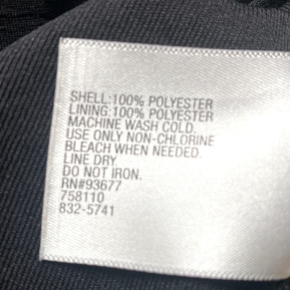 Fly Away Vertical Ruffle Blouse in Wrinkle Resistant Travel Separates Small - Picture 9 of 12